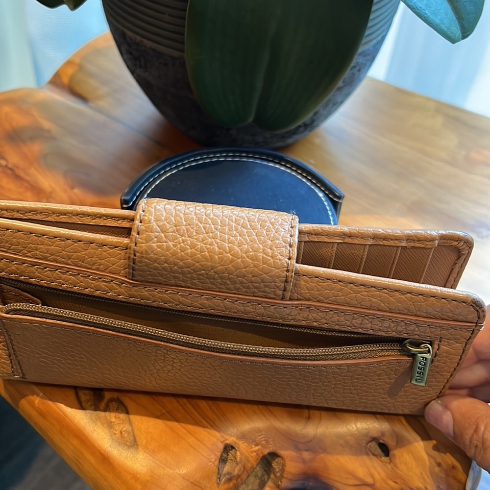 Fossil wallet - Picture 3 of 10